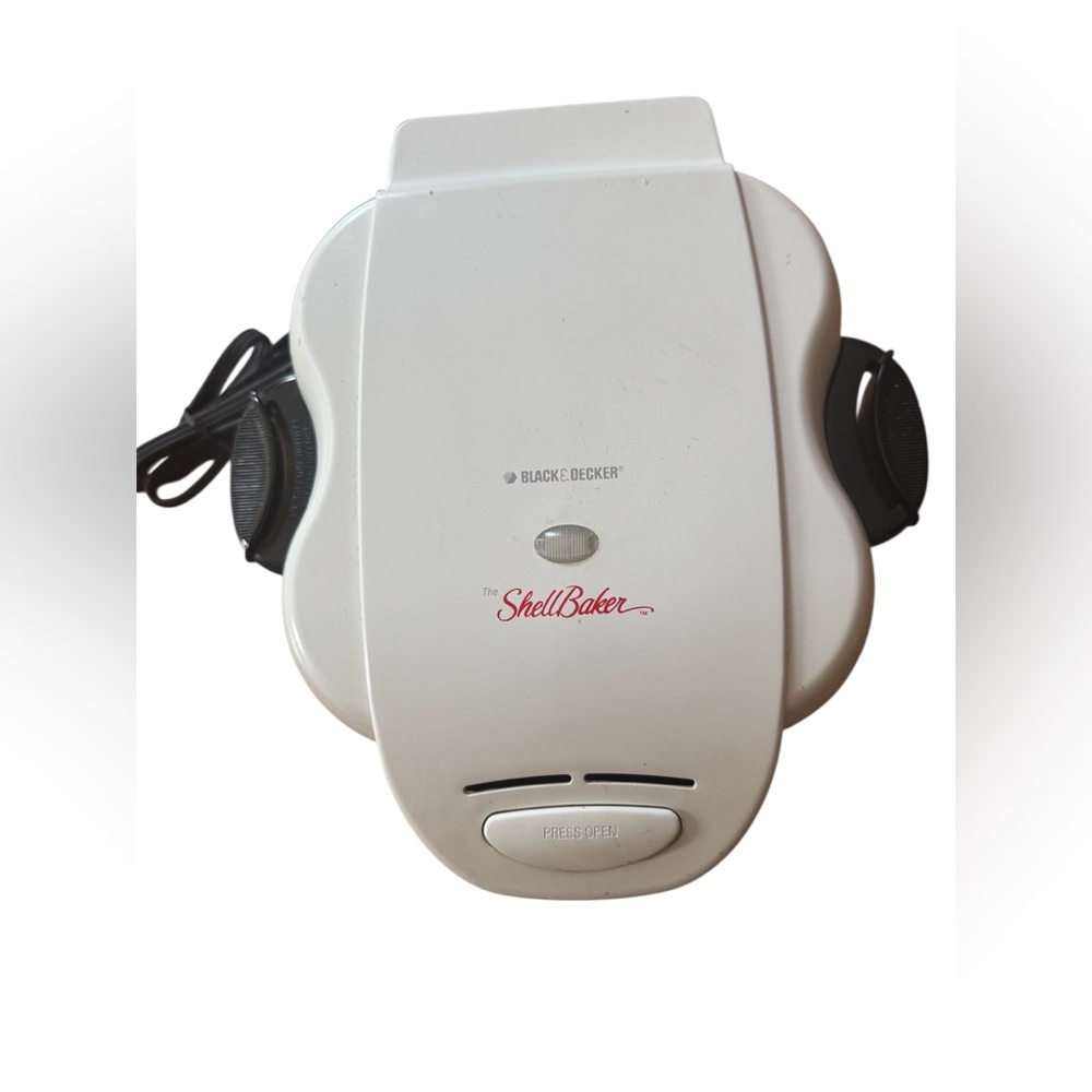 Black & Decker White Shell Baker with Black Accents used once